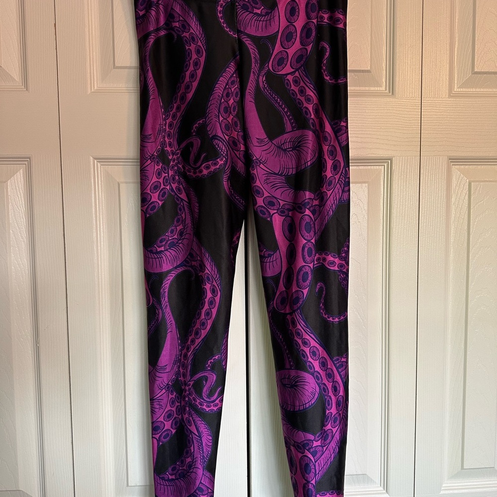 Blackmilk Purple Octopus Tentacle Leggings